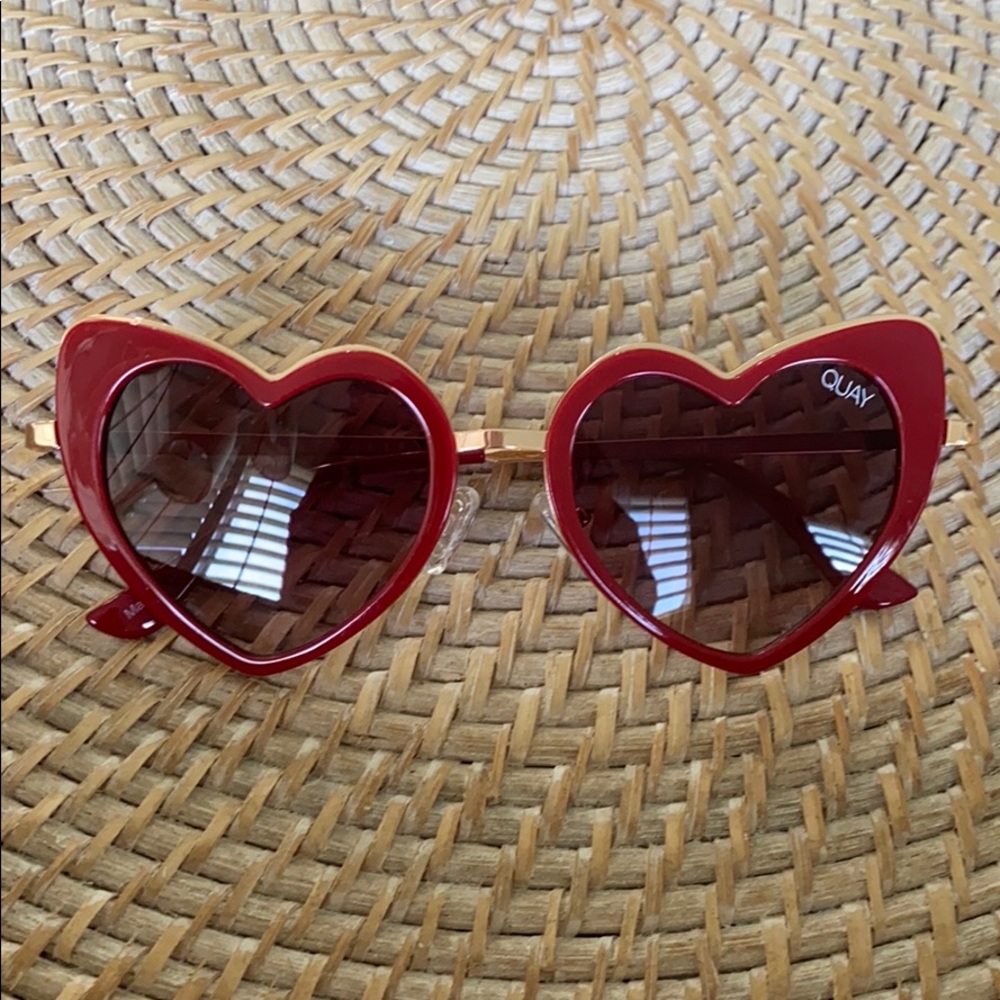 Quay heart sunnies